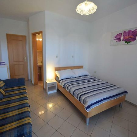 Apartments & Room Matic Malinska Exterior photo