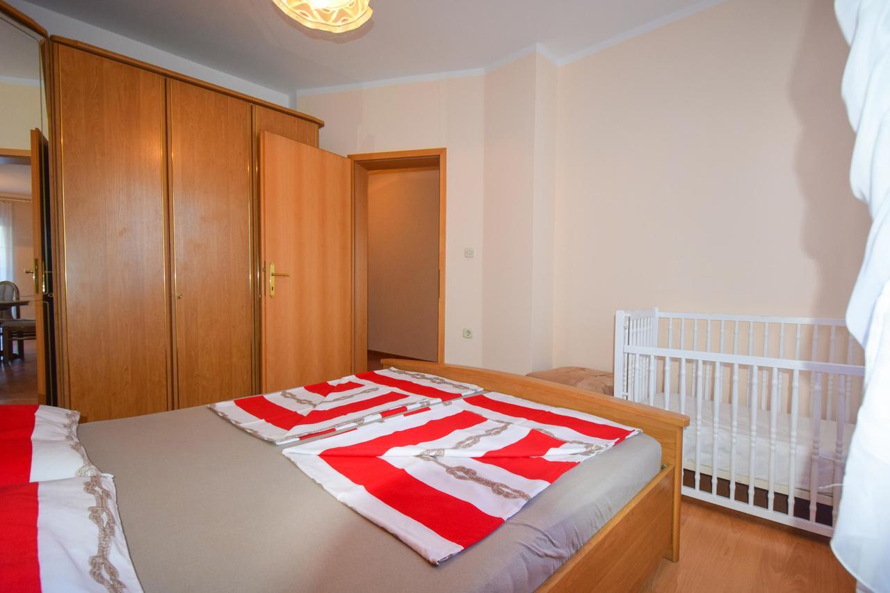 Apartments & Room Matic Malinska Exterior photo