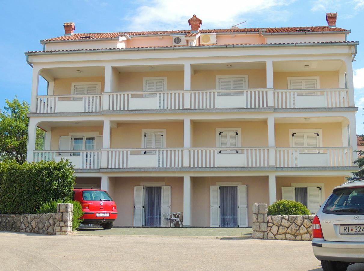 Apartments & Room Matic Malinska Exterior photo