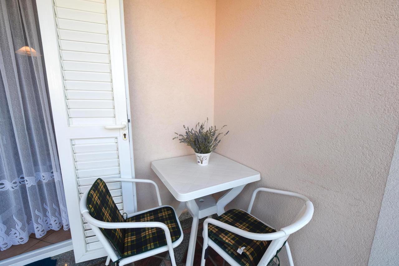 Apartments & Room Matic Malinska Exterior photo