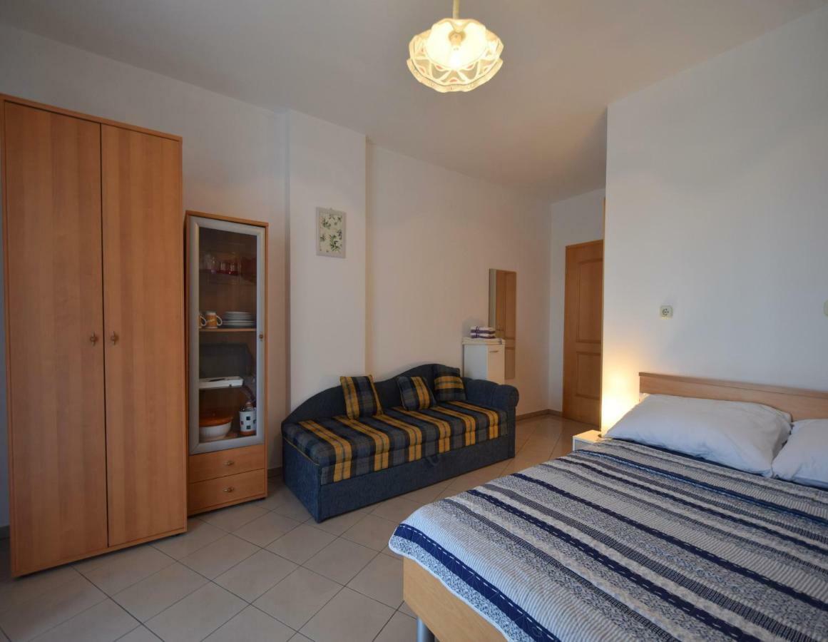 Apartments & Room Matic Malinska Exterior photo